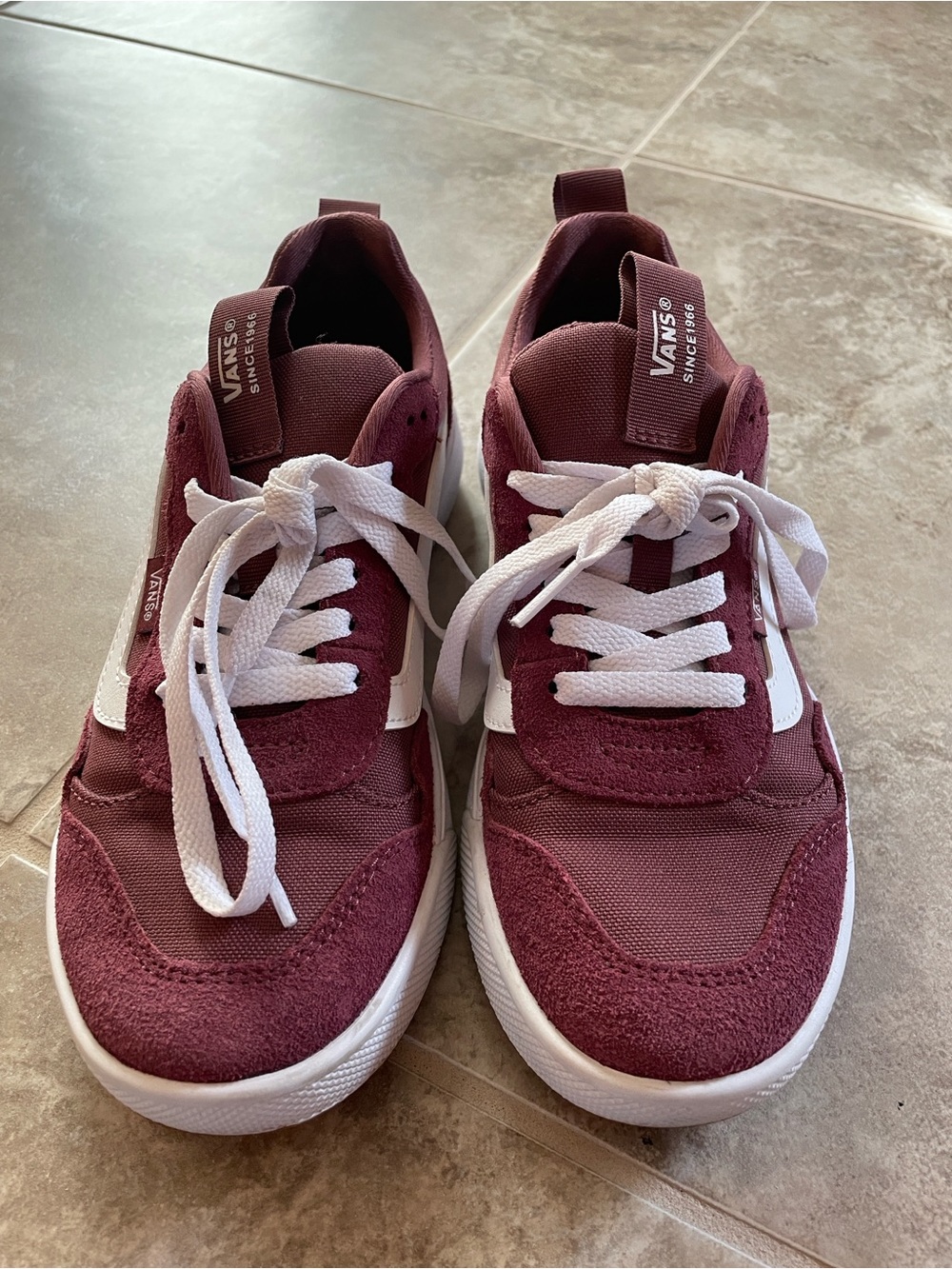 Vans Women’s Burgundy and White Low-Top Sneakers